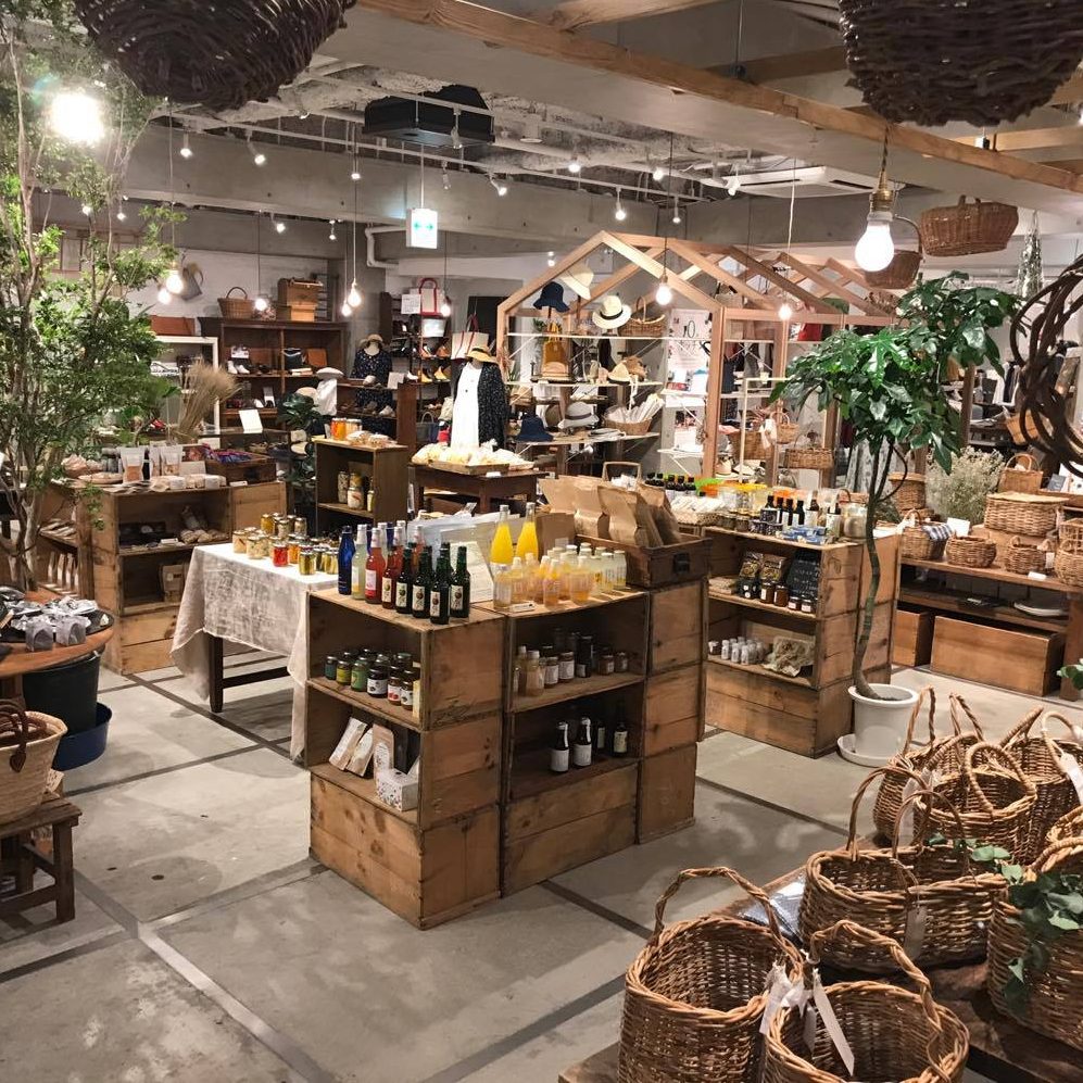 mumokuteki cafe&foods、mumokuteki goods&wear の求人です。